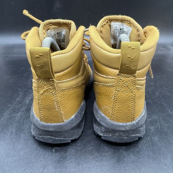 Nike Manoa Boots Kids Size 11C Wheat Tan Leather Hiking Outdoor BQ5373-700 - Picture 4 of 7
